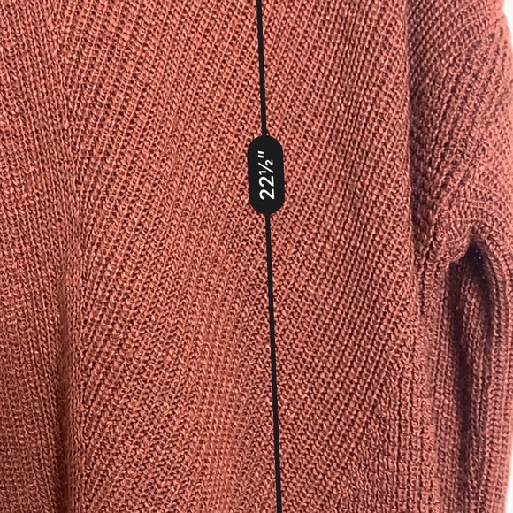 Express v-neck burnt orange sweater - Picture 5 of 6